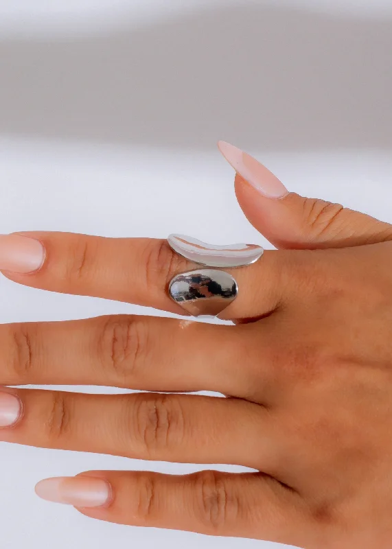 Grab Your Favorite Jewelry At The Lowest Prices Waveform Band Ring Silver