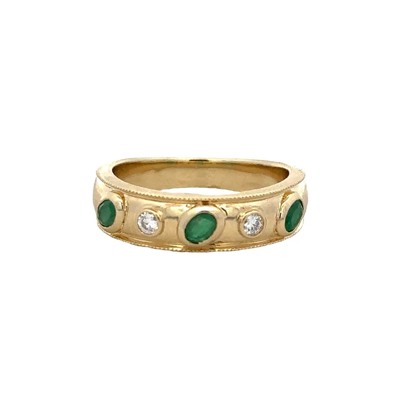 Shop Elegant Jewelry At Unbeatable Prices Emerald and Diamond Ring in Yellow Gold