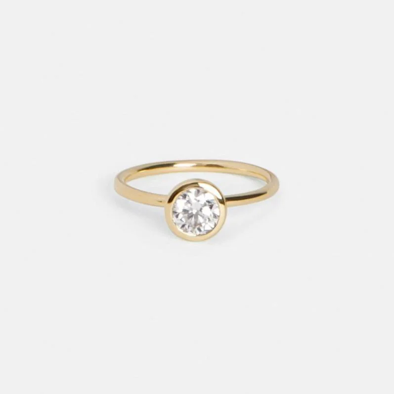 High-Quality Jewelry At A Fraction Of The Cost Arti Ring with 0.90ct Natural Diamond in Gold