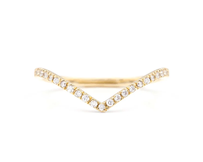 Best-Selling Jewelry Styles Now At Exclusive Discounts Emma Chevron Band