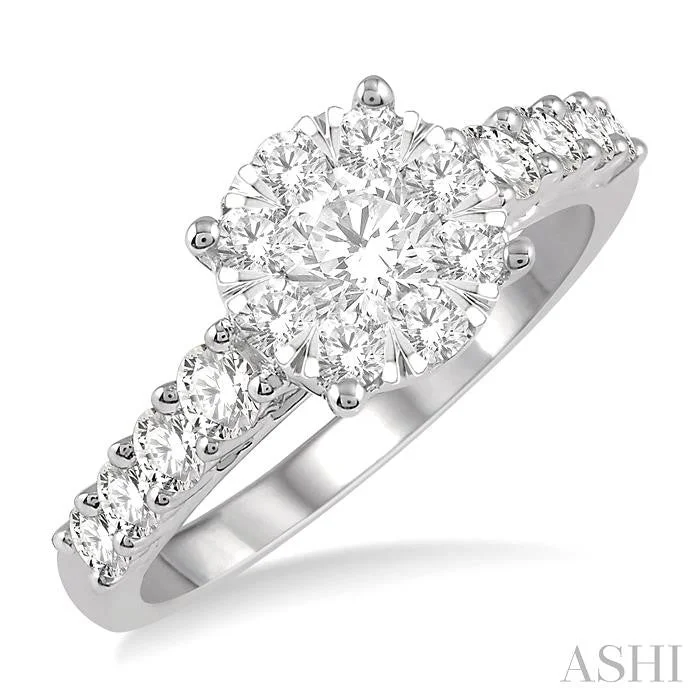 Trendy Minimalist Jewelry For Everyday Wear ROUND SHAPE LOVEBRIGHT ESSENTIAL DIAMOND ENGAGEMENT RING