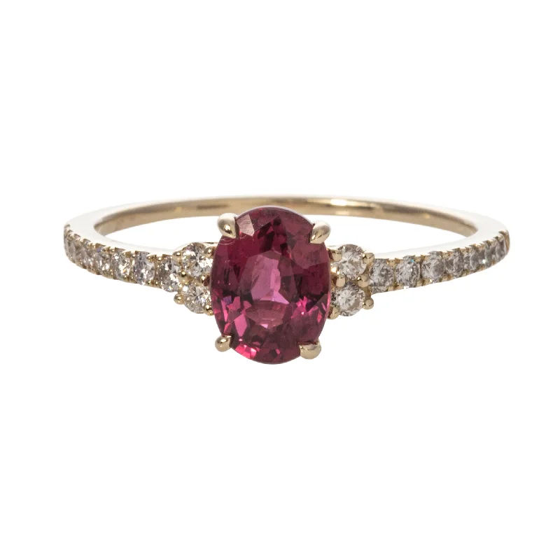 Personalized Jewelry Sale – Meaningful Gifts At Great Prices Oval Ruby & Diamond 14K Yellow Gold Ring