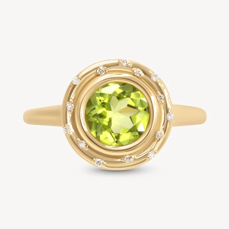 Luxury Jewelry At Unbeatable Discounts Peridot Spotlight Ring