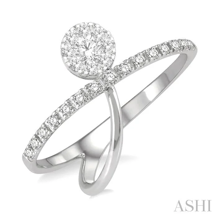 Once-A-Year Jewelry Sale – Grab Your Favorites Now ROUND SHAPE LOVEBRIGHT DIAMOND FASHION RING