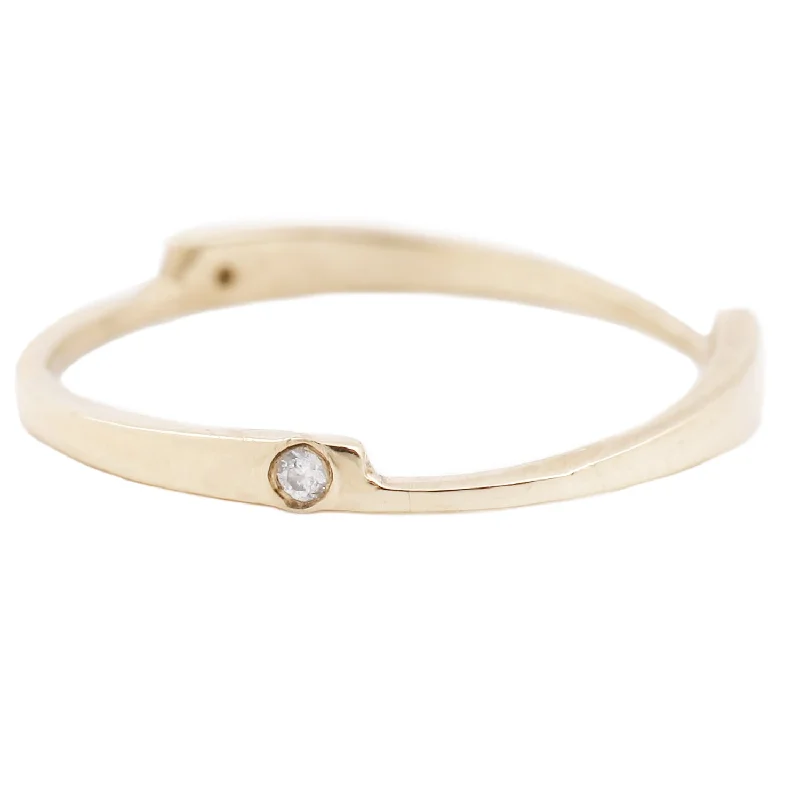 Trending Jewelry Styles Now At Limited-Time Discounts Yellow Gold Razor White Diamond Ring