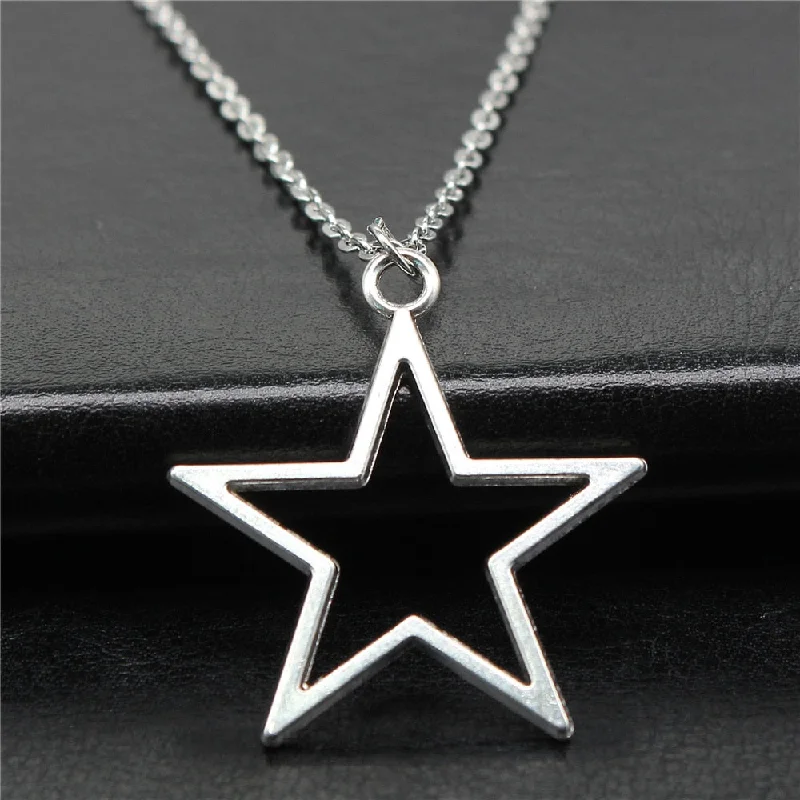 Open Star Pendant Necklace