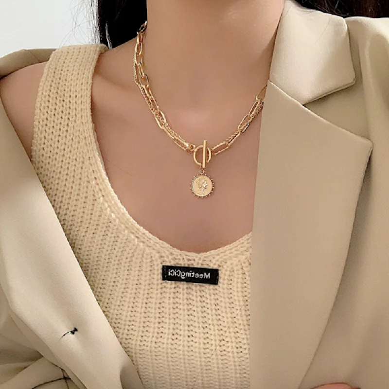 Jewelry Clearance – Final Chance To Save Big Womens Chain Style Necklace With A Coin Pendant Jewelry Clearance – Final Chance To Save Big Womens Chain Style Necklace With A Coin Pendant