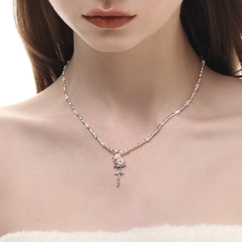 Affordable Glamour – Premium Jewelry For Less Women's Grunge Rose Beaded Necklace