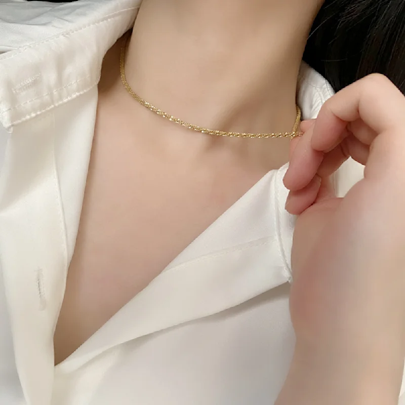 Must-Have Jewelry At Irresistible Discounts Womens Necklace With Twists