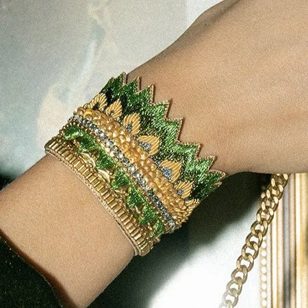 Luxury Jewelry Sale – Elegant Styles At Unbeatable Prices Maheswari Grass Green Bracelet