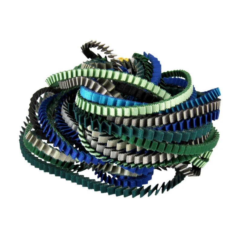 Discover Unique Jewelry With Special Limited-Time Offers Pleated Necklace Green/Blue Discover Unique Jewelry With Special Limited-Time Offers Pleated Necklace Green/Blue