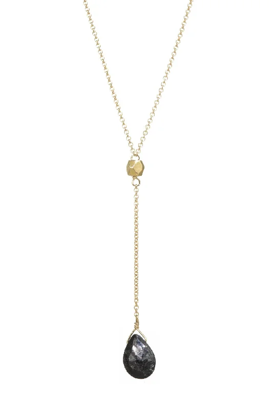 Black Cats Eye