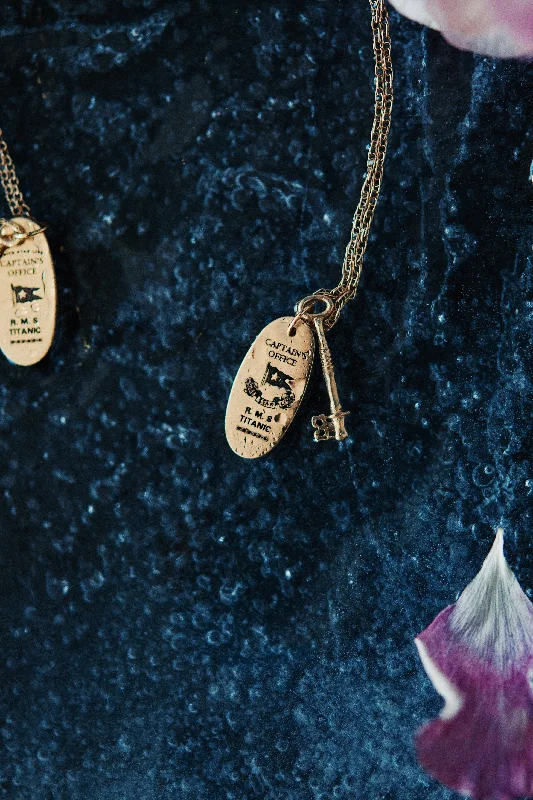 Trendy Minimalist Jewelry For Everyday Wear Titanic Captain's Office I Key Set