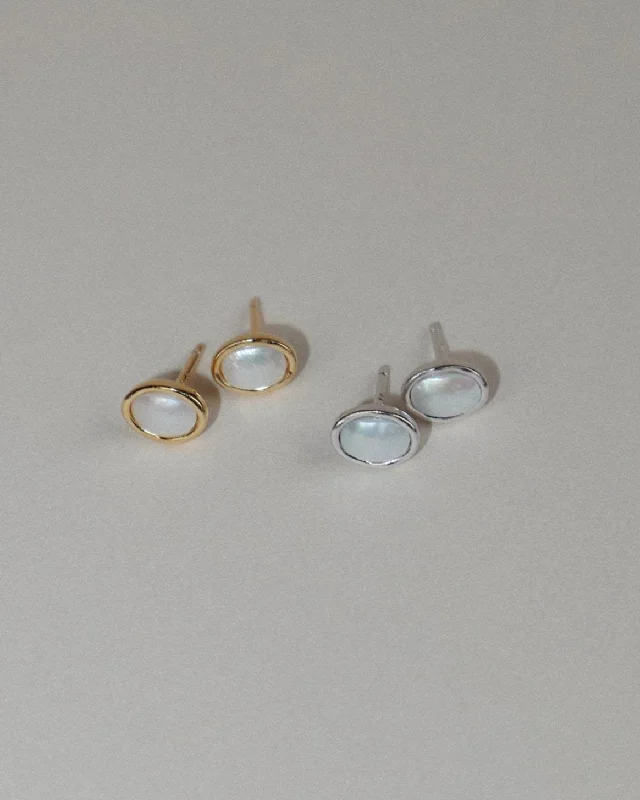 Shop Handcrafted Jewelry At Special Promotional Rates 'Elise' Pearl Stud Earrings