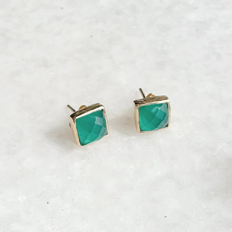 Trendy And Classic Jewelry Now At Reduced Prices Square Gold Gemstone Stud Earrings: Green Chalcedony