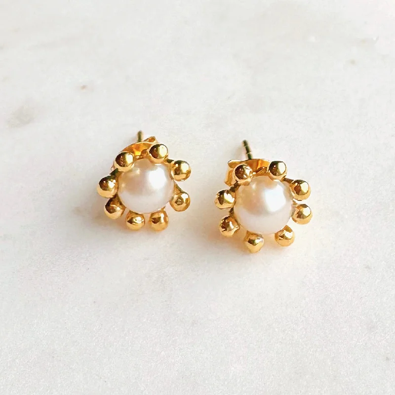 Handmade Pearl Jewelry For Timeless Elegance Starburst Gemstone Stud Earrings: pearl