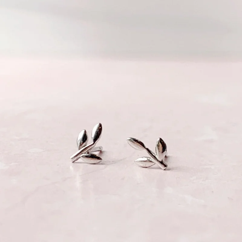 Unmissable Discounts On Timeless Jewelry Pieces Tiny Stud Earrings: Leaves