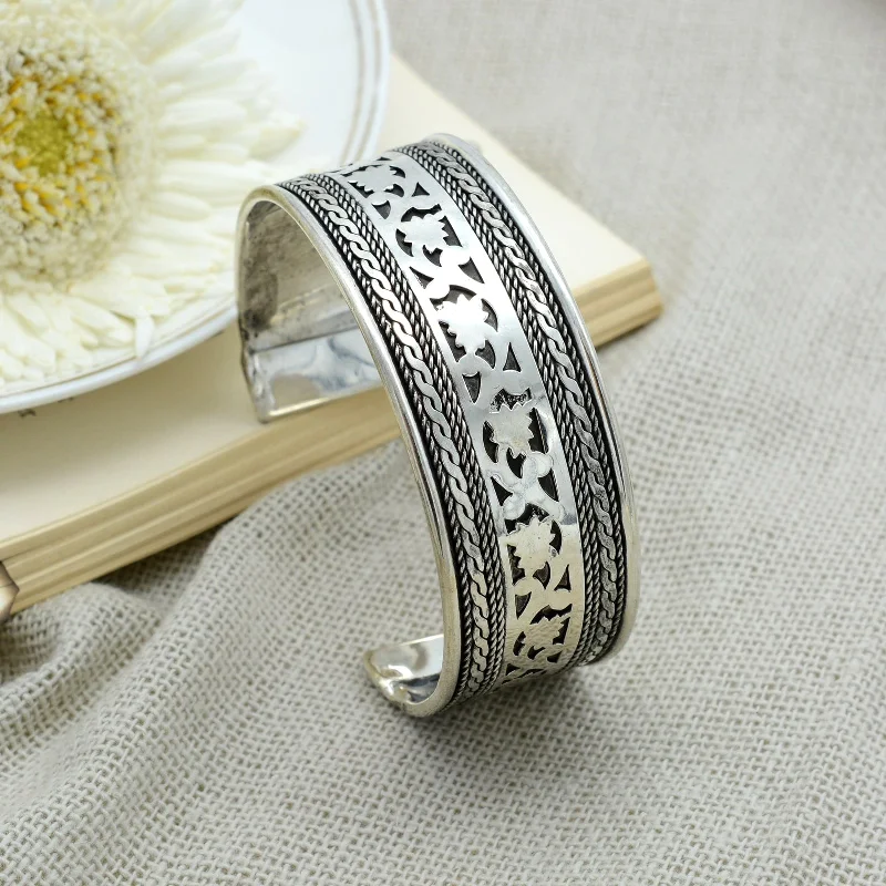 Huge Savings On Premium Jewelry Styles Chaya Floral Embossed Silver Oxidized Bracelet Cuff