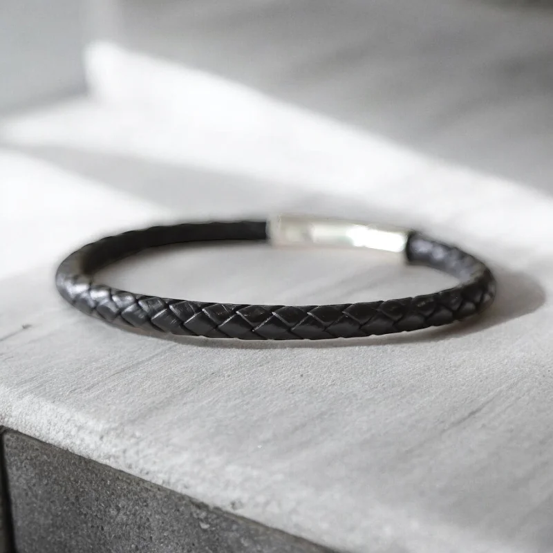 Shine Bright With Our Special Jewelry Promotions DARKHORSE - Men's Leather Bracelet