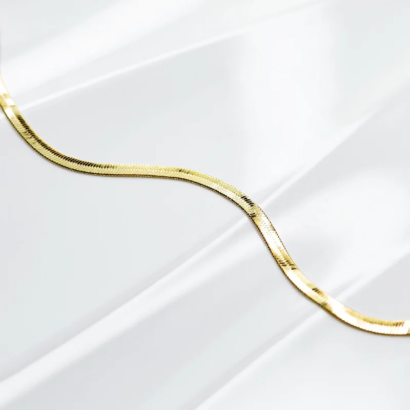 Grab Your Favorite Jewelry At The Lowest Prices Gigi Herringbone Chain Bracelet