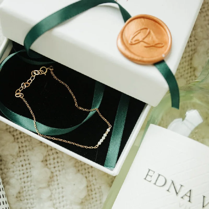 Exclusive Jewelry Sale – Limited-Time Discounts Pearl Bar Gold Bracelet