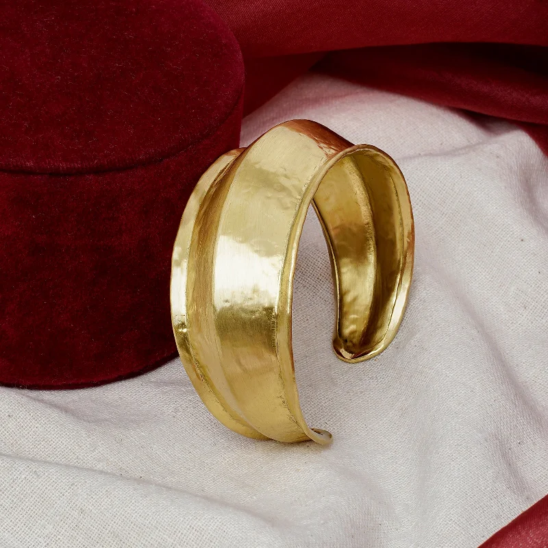Limited-Stock Jewelry Sale – Shop Before It's Gone Teejh Aaradhya Gold Cuff Bracelet