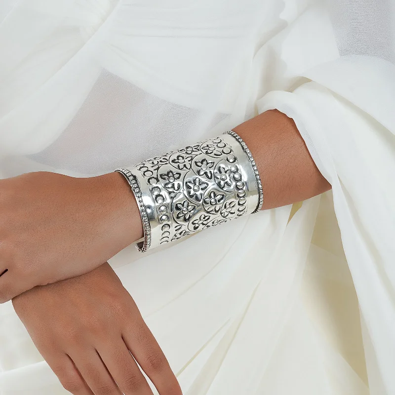Jewelry Clearance Sale – Final Reductions Teejh Jassi Silver Oxidised Cuff Bracelet