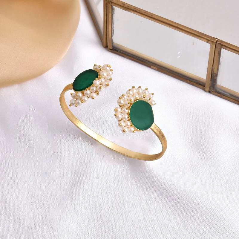 Exclusive Jewelry Sale – Sparkle For Less Teejh Piyali Green Studded Pearl Bracelet