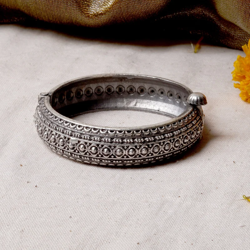 Discounted Luxury Jewelry – Shine Without The Splurge Teejh Raisha Silver Oxidised Bangle
