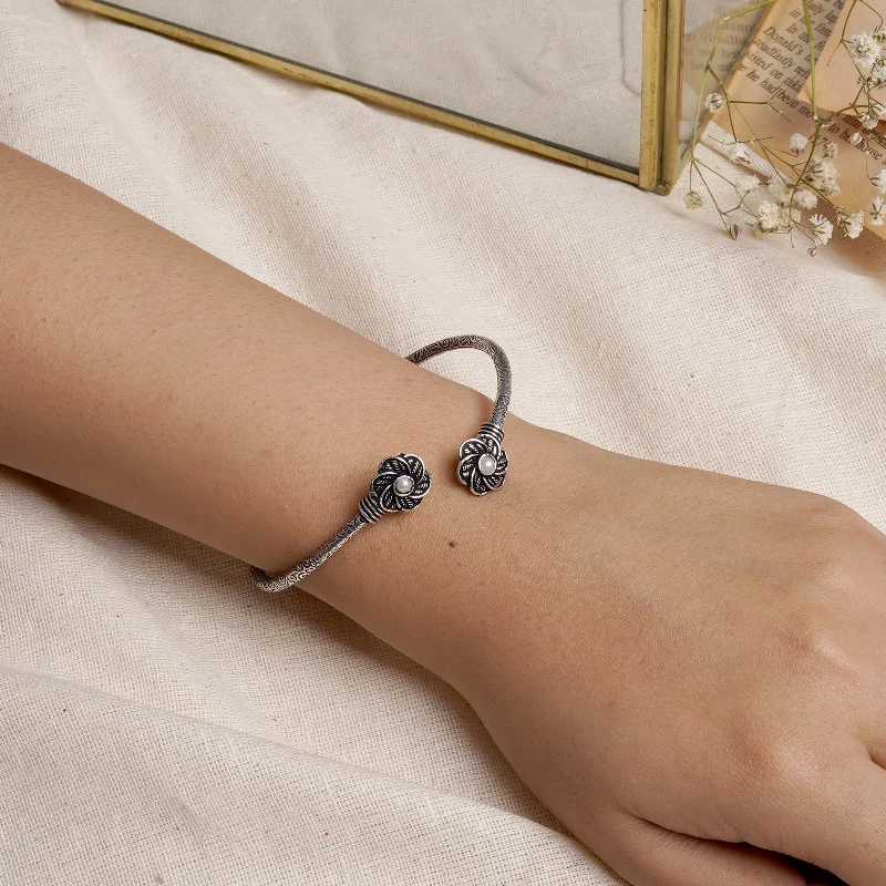 Shop Fine Jewelry With Exclusive Savings Teejh Sarita Silver Oxidised Floral Bracelet
