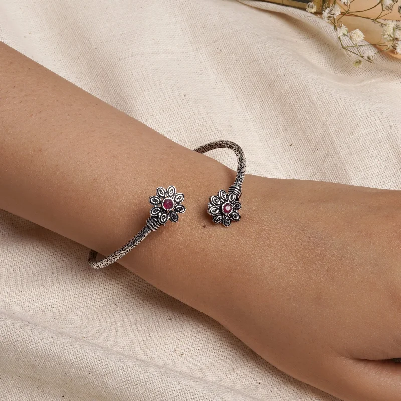 Get Your Favorite Jewelry At The Best Price Teejh Saroj Silver Oxidised Floral Bracelet