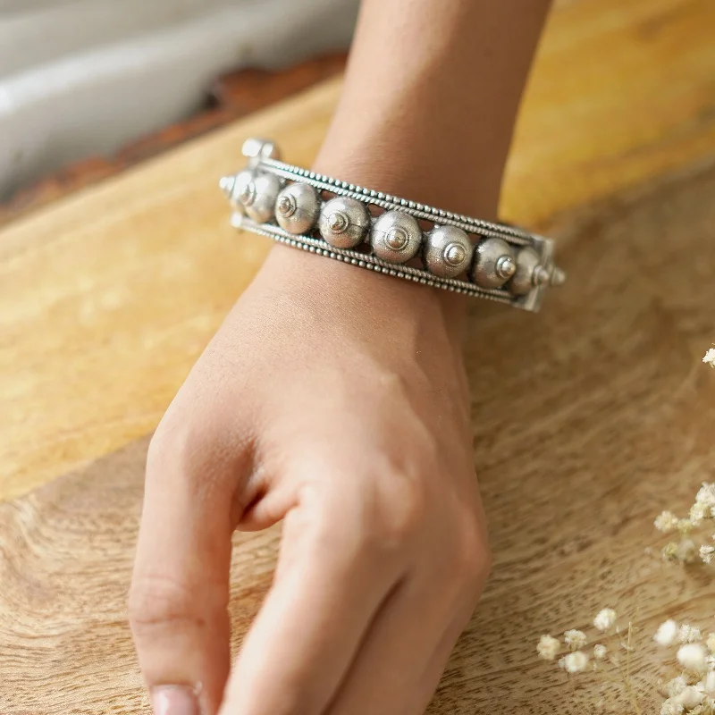 Don't Miss Out On Bestselling Jewelry At Special Prices Teejh Sharmila Silver Oxidised Bangle