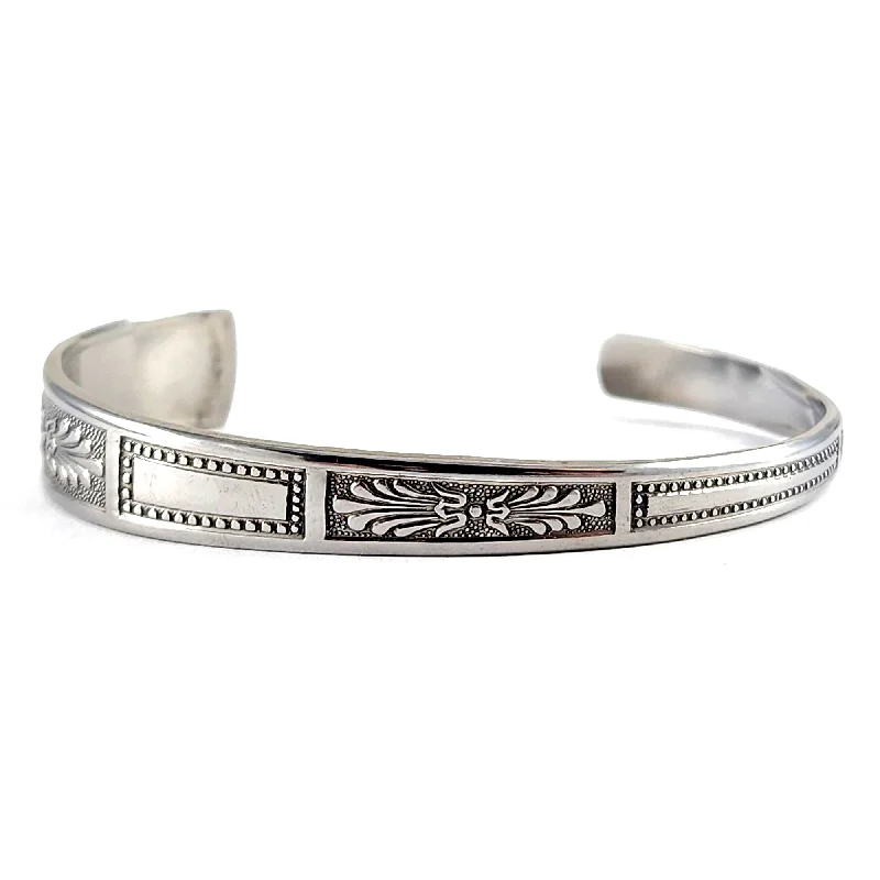 Modern Statement Jewelry For Bold Styling Vintage Lifetime Silver Leaves Stainless Steel Spoon Cuff Bracelet