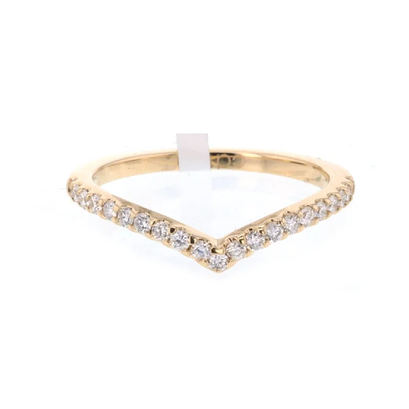 Limited-Time Offer On Elegant Jewelry Pieces 0.33 ctw Diamond Contour Band