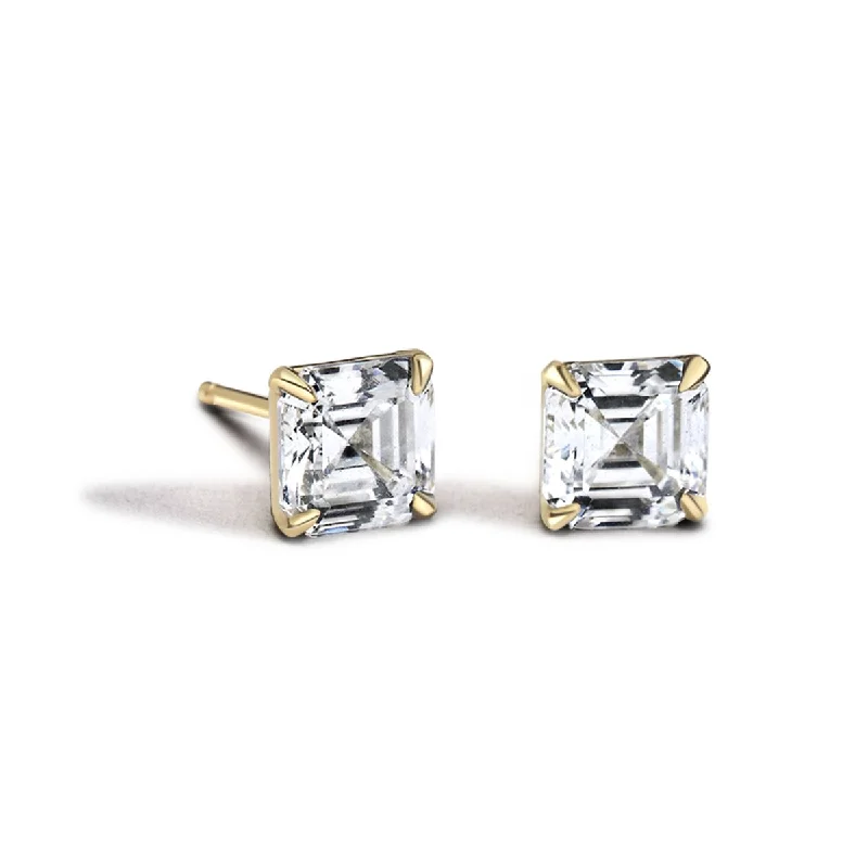 The Perfect Jewelry Piece At The Perfect Discount Asscher Prong-Set Diamond Stud Mount